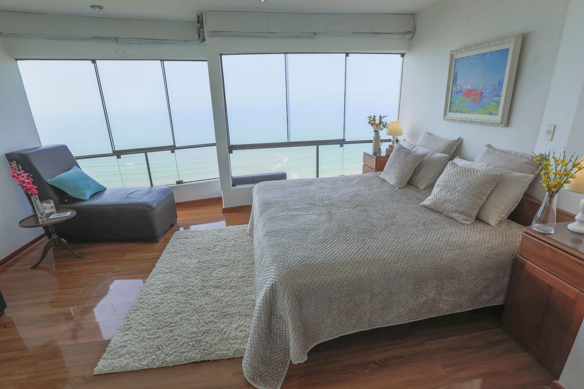 Dormitorio principal por la manana