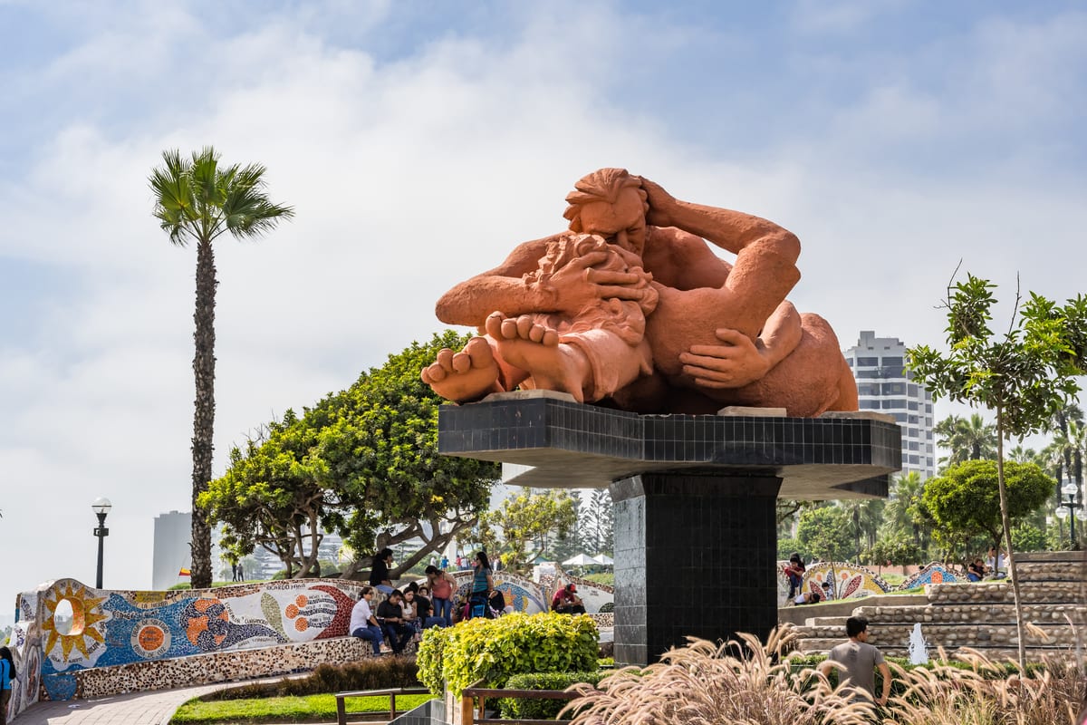 Sunsets on the Miraflores boardwalk: Lima's best walk